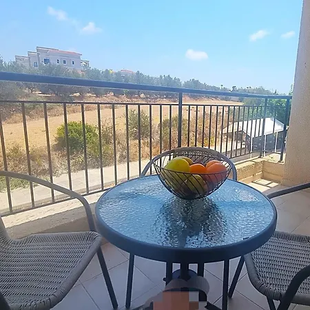 Melania Modern With Pool Near Coral Bay, Pafos Apartment *
