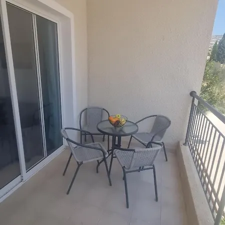 Melania Modern With Pool Near Coral Bay, Pafos Appartement *