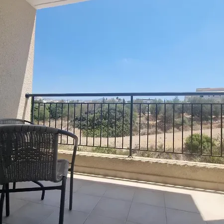 Melania Modern With Pool Near Coral Bay, Pafos Apartment Peyia