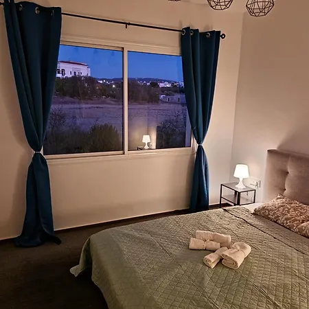 Melania Modern With Pool Near Coral Bay, Pafos Apartment Peyia