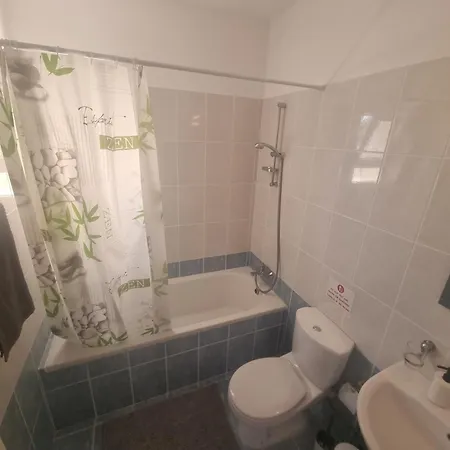 Apartment Melania Modern With Pool Near Coral Bay, Pafos Peyia