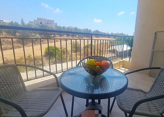 Melania Modern With Pool Near Coral Bay, Pafos Appartement *