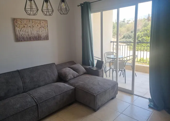 Appartement Melania Modern With Pool Near Coral Bay, Pafos Peyia