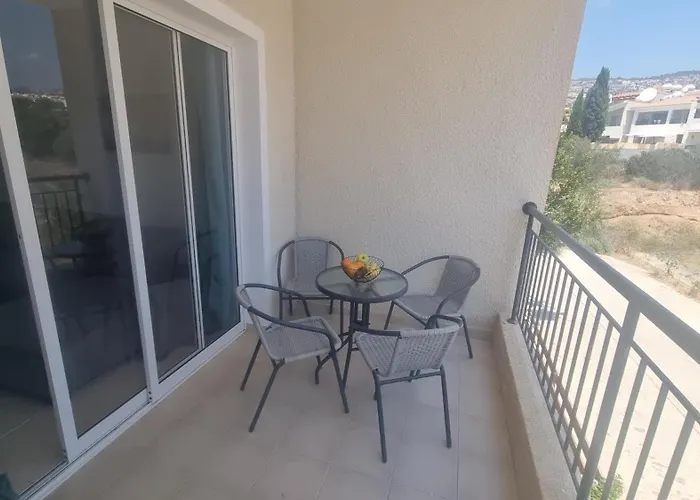 Melania Modern With Pool Near Coral Bay, Pafos Appartement *