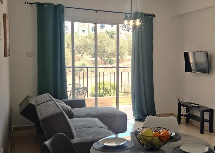Appartement Melania Modern With Pool Near Coral Bay, Pafos